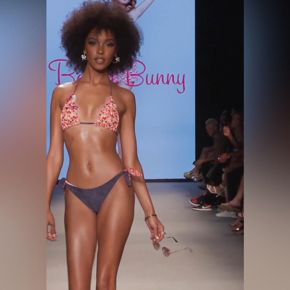 NWT beach bunny bikini denim floral gorgeous XL set, as shown in runway …